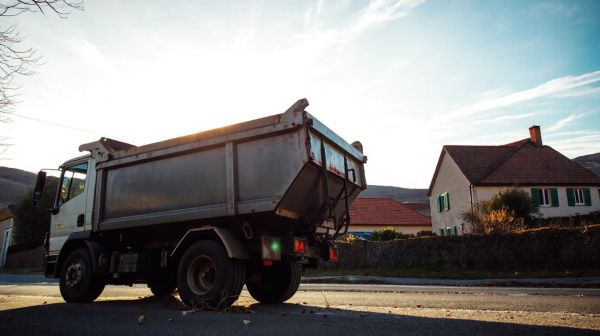 Découvrez les avantages d'une benne à louer à Saint-Julien-en-Genevois